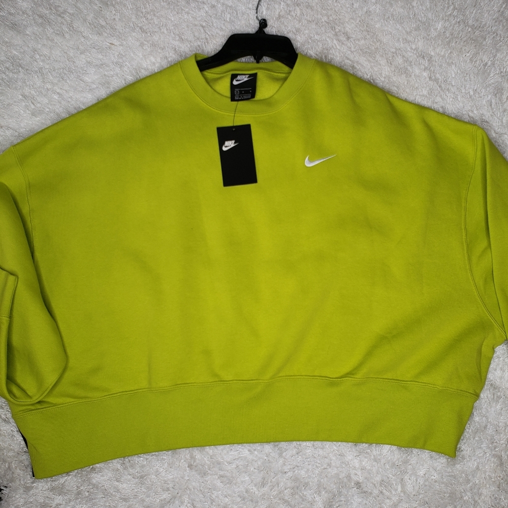 NIKE Cropped Crew Neck Sweater